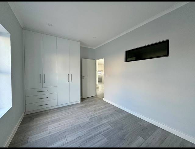 4 BEDROOM HOUSE FOR SALE IN SANDOWN